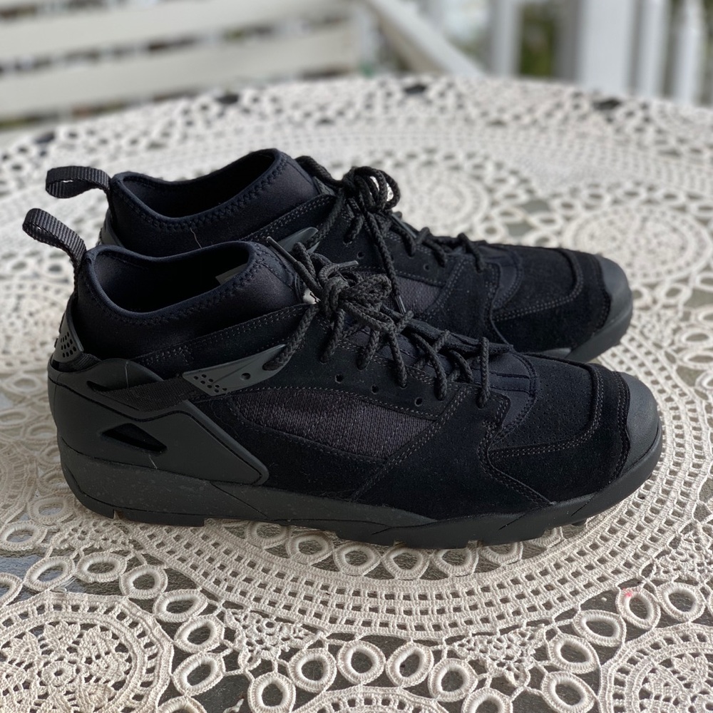 Nike Air Revaderchi Size 11